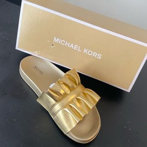 BRAND NEW Micael Kors Gold Bow Slides